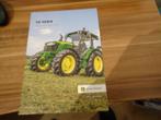 Een setje john deere trekkers folders, Boeken, Catalogussen en Folders, Verzenden, Zo goed als nieuw, Folder