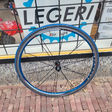 Bontrager Trek voorwiel blauwe velg beschikbaar voor biedingen