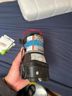 Circulatiepomp 12v, Ophalen of Verzenden, Zo goed als nieuw