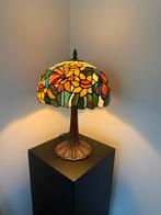 Tiffany tafellamp glas in lood vintage, Huis en Inrichting, Lampen | Tafellampen, Ophalen of Verzenden, Zo goed als nieuw, Glas