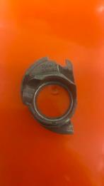 Singer 400 serie bobbin case, Hobby en Vrije tijd, Naaimachines en Toebehoren, Ophalen of Verzenden, Singer
