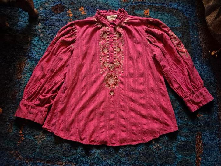 Antik Batik fuchsia magenta blouse met borduurwerk, Kleding | Dames, Blouses en Tunieken, Zo goed als nieuw, Maat 38/40 (M), Roze