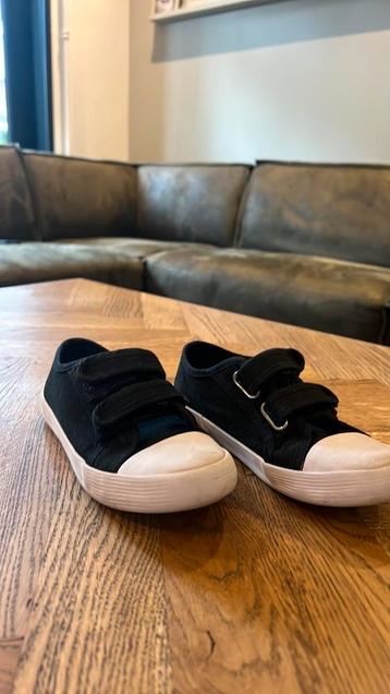 Gymschoenen maat 30 zwart beschikbaar voor biedingen
