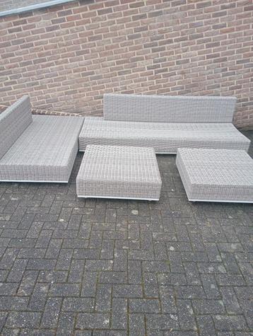 Lounge set  beschikbaar voor biedingen