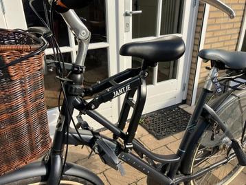Jantje Zadel op Buis beschikbaar voor biedingen