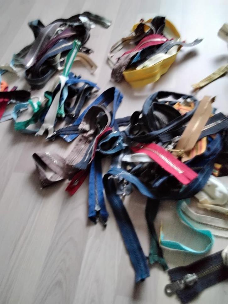 Grote partij ritssluitingen gebruikt en nieuw, Hobby en Vrije tijd, Naaien en Fournituren, Gebruikt, Rits of Sluiting, Ophalen of Verzenden