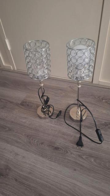 Set van 2 elegante tafellampen beschikbaar voor biedingen