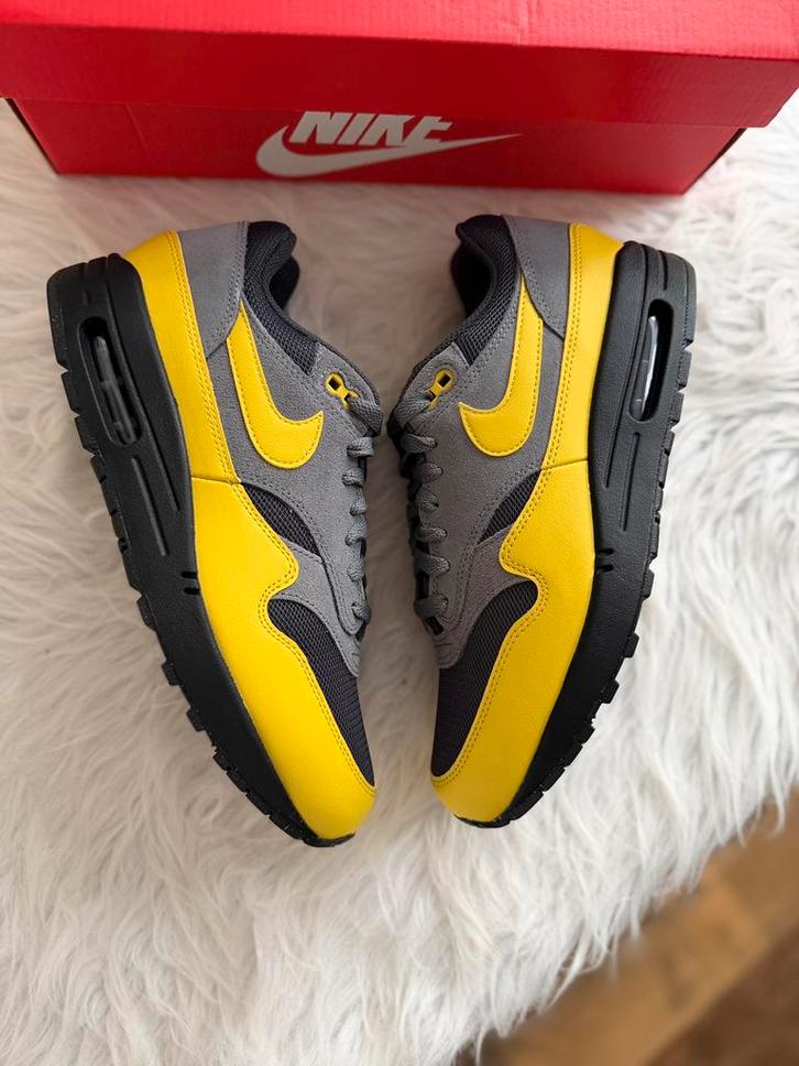 Nike Air Max 1  geel grijs zwart EU 42.5 airmax one nieuw 90, Kleding | Heren, Schoenen, Nieuw, Sneakers of Gympen, Overige kleuren