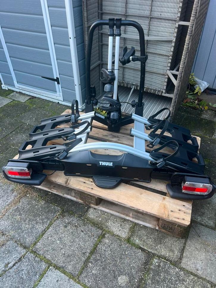 Thule VeloCompact 927 — 3 fietsen — uitstekende staat!, Auto diversen, Fietsendragers, Zo goed als nieuw, Trekhaakdrager, 3 fietsen of meer