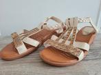 Nieuwe sandalen maat 38 (te klein gekocht) gekocht voor 25, Kleding | Dames, Schoenen, Ophalen of Verzenden, Nieuw, Sandalen of Muiltjes