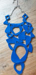Unieke en bijzondere blauwe vilten ketting, Verzenden, Nieuw, Blauw, Overige materialen