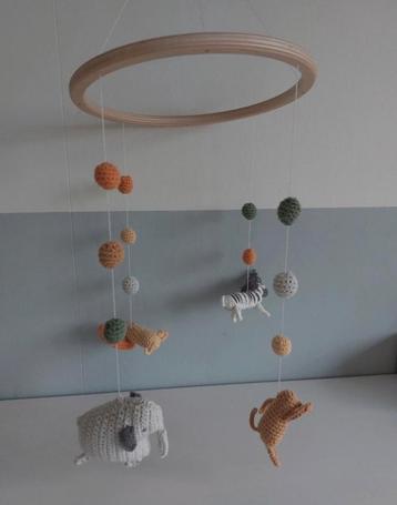 crochet baby mobile sebra jungle beschikbaar voor biedingen