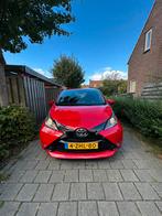 Toyota Aygo 2015, Auto's, Voorwielaandrijving, Euro 5, Handgeschakeld, Grijs