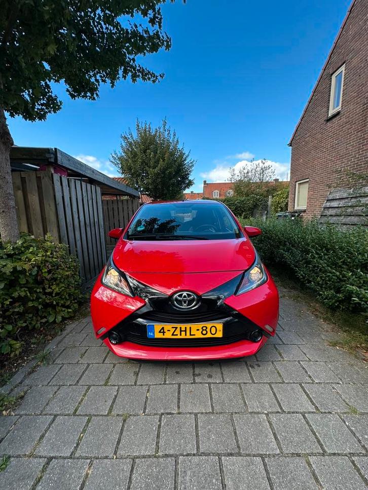 Toyota Aygo 2015, Auto's, Toyota, Particulier, Aygo, ABS, Airbags, Bluetooth, Boordcomputer, Centrale vergrendeling, Electronic Stability Program (ESP)