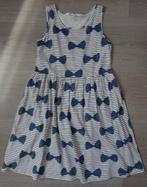 Wit jurkje met blauwe strikjes H&M maat 134, Meisje, H&M, Ophalen of Verzenden, Zo goed als nieuw