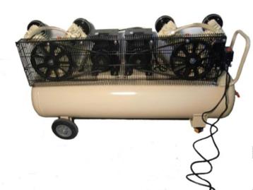 Hele flinke 230 Volt Compressor ,800 Liter per minuut !! beschikbaar voor biedingen