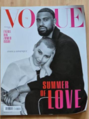 Vogue editie juli/augustus 2022 Anouk beschikbaar voor biedingen