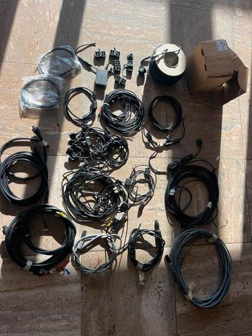 Wegens refit, diverse reserve Seatalk NMEA 0183 spullen beschikbaar voor biedingen