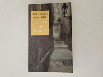 Bernhard Schlink - Een web van leugens beschikbaar voor biedingen