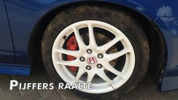 Sportvelgenset + banden van een Honda Integra beschikbaar voor biedingen