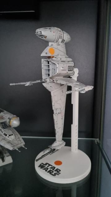 B-Wing model 1/72 van Bandai beschikbaar voor biedingen