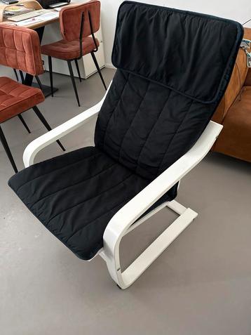 IKEA Poang Stoel - Zwart beschikbaar voor biedingen