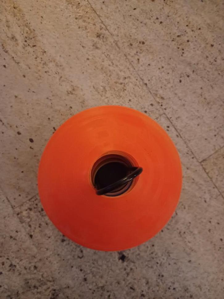 Pilonen / Cones - 40 stuks met draagbeugel., Kinderen en Baby's, Speelgoed | Bouwstenen, Gebruikt, Overige merken, Ophalen