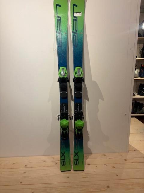 Elan Race SLX Junior Raceski's lengte 133 cm Gebruikt, Sport en Fitness, Skiën en Langlaufen, Gebruikt, Ski's, Skiën, Overige merken