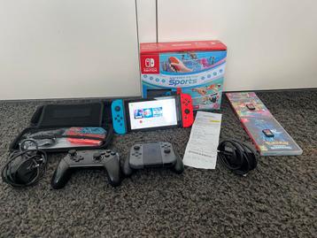 Nintendo Switch met 15  games (ongeveer) en accessoires beschikbaar voor biedingen