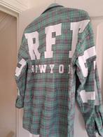 Leuke dames blouse met grote letters NewYork op rug maat 36, Kleding | Dames, Blouses en Tunieken, Ophalen of Verzenden, Nieuw