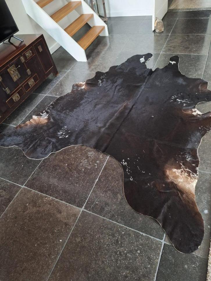 Koeienhuid Koldby, Huis en Inrichting, Stoffering | Tapijten en Kleden, Zo goed als nieuw, 150 tot 200 cm, 200 cm of meer, Overige vormen