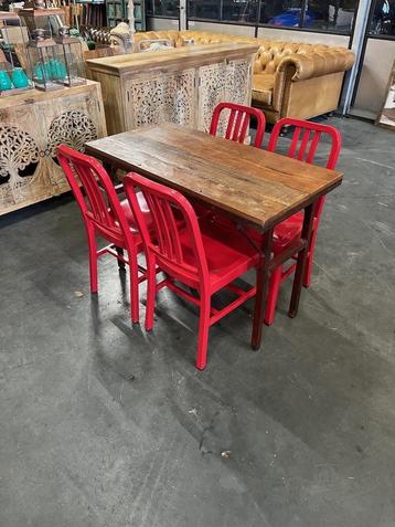 8 Rode Navy Chairs/Stoelen zeer uniek beschikbaar voor biedingen