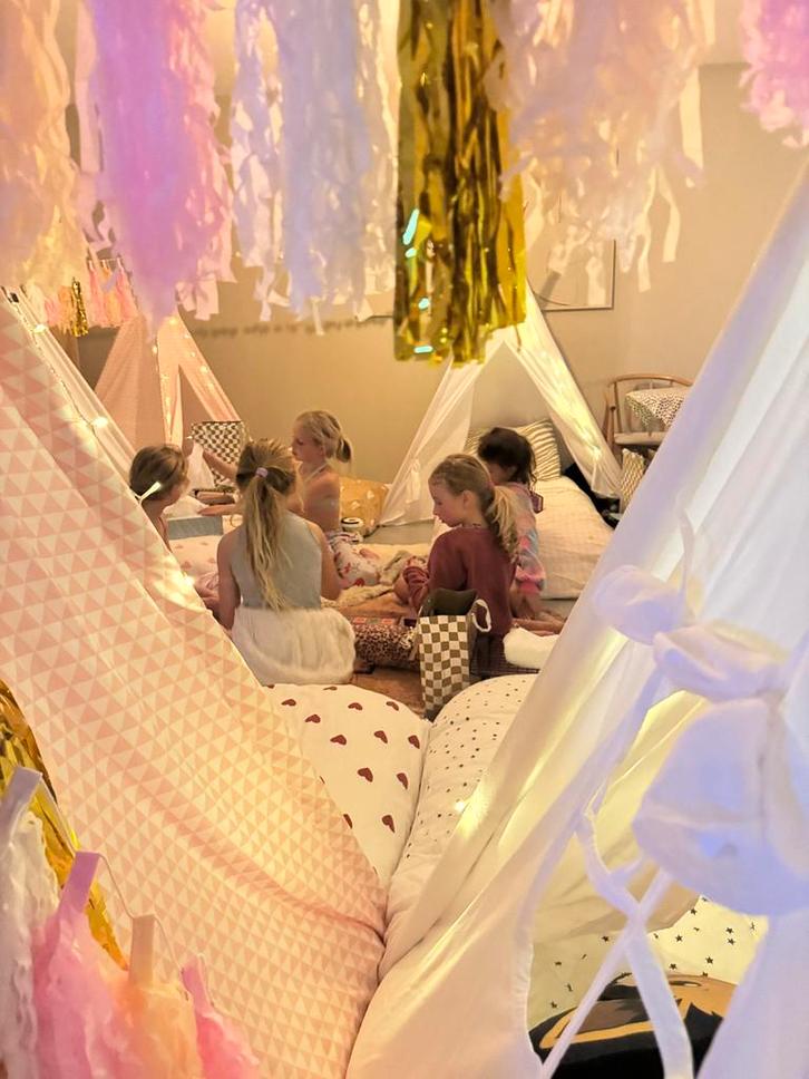 Tipitentjes te huur voor een te gek slaapfeestje!, Kinderen en Baby's, Speelgoed | Speeltenten, Gebruikt, Ophalen