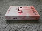 Twisted Hate (Ana Huang), Boeken, Overige Boeken, Zo goed als nieuw, Ophalen
