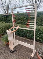 Antiek telraam uit oude school .Op wieltjes, Ophalen