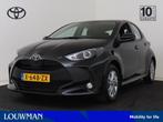 Toyota Yaris 1.5 Hybrid 115 Active, Automaat, Gebruikt, Met garantie (alle), Zwart