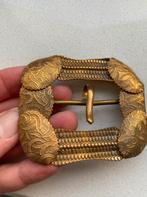 Oude goudkleurige gesp misschien klederdracht streekdracht, Antiek en Kunst, Ophalen of Verzenden