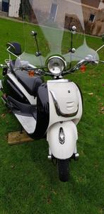 ZHONGNENG retro scooter type ZN50QT-E.25, Benzine, Zo goed als nieuw, Ophalen