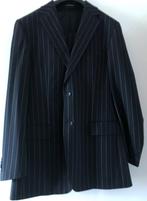 Donkerblauw kostuum met krijtstreepje Tailor & Son Maat 50, Kleding | Heren, Kostuums en Colberts, Tailor & Son, Nieuw, Ophalen of Verzenden