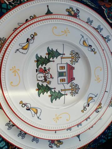 Wedgwood Christmas Servies Windsor 5 delig beschikbaar voor biedingen