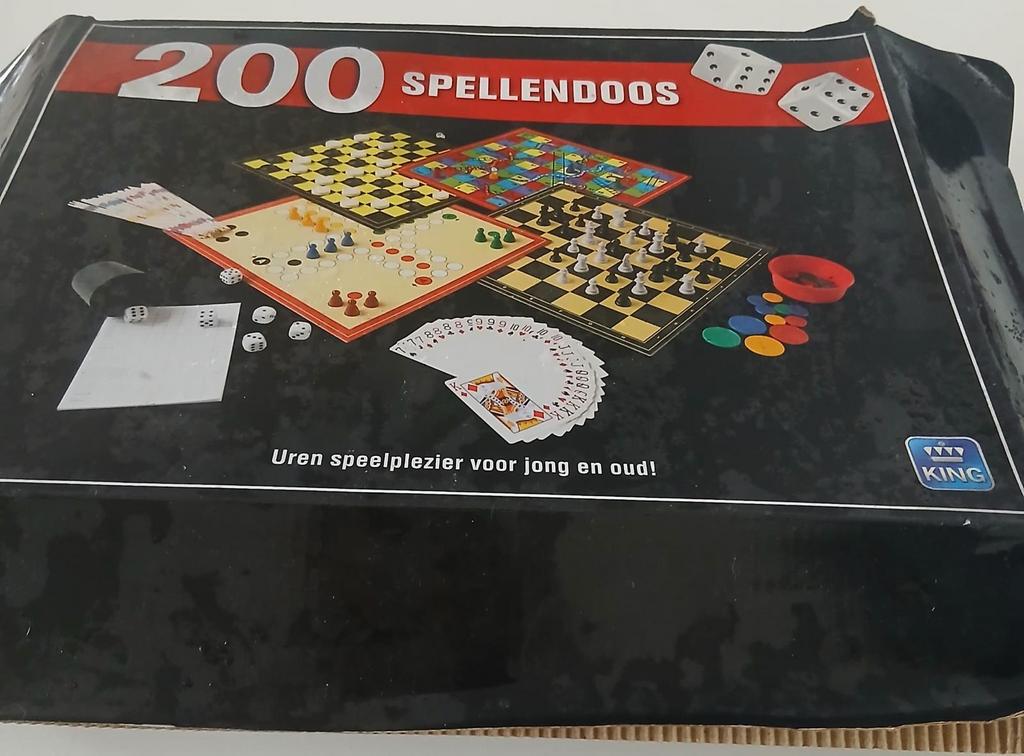 Spellendoos bordspellen, Vijf spelers of meer, Ophalen, Nieuw, Reisspel