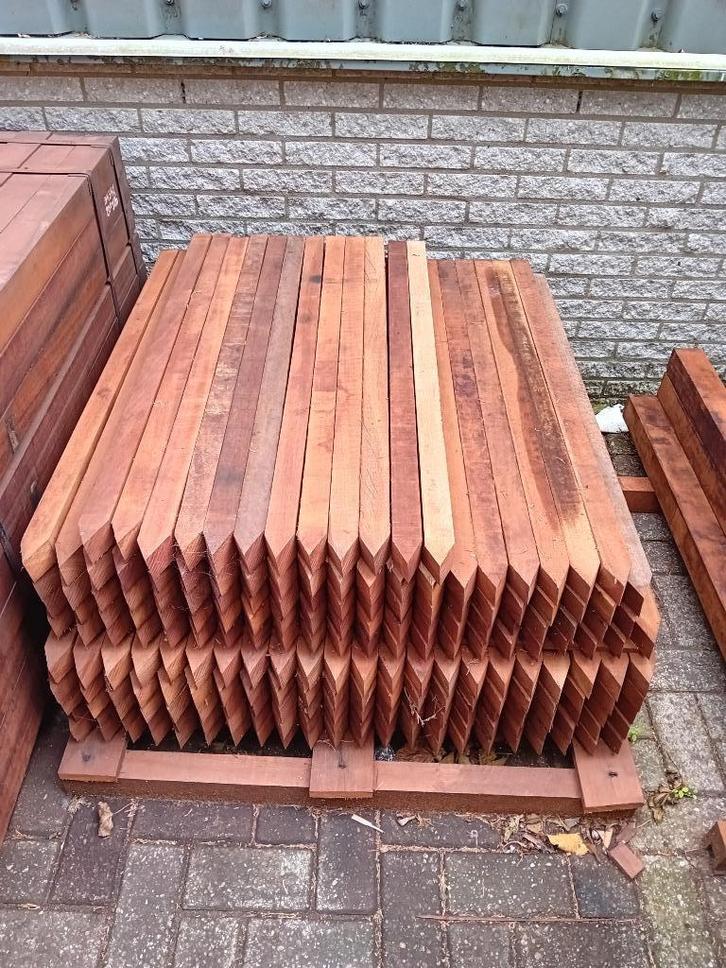 Hardhouten piketten, piket 4x4x100 cm piket paaltjes paal, Tuin en Terras, Palen, Balken en Planken, Nieuw, Palen, Minder dan 180 cm