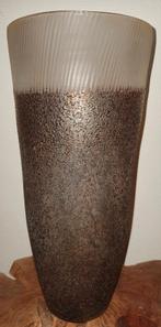 Vaas facet geslepen glas met brons, Overige kleuren, Ophalen of Verzenden, Minder dan 50 cm, Glas