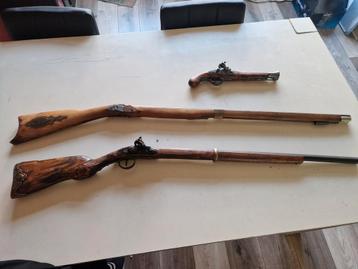 Antieke Geweren Set beschikbaar voor biedingen