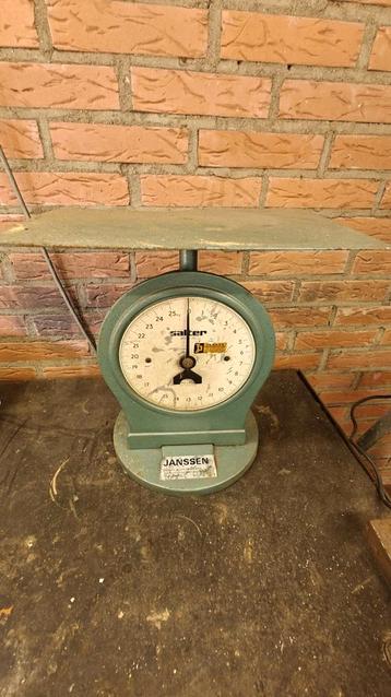 Brocante platform weegschaal. Max 25 kg beschikbaar voor biedingen