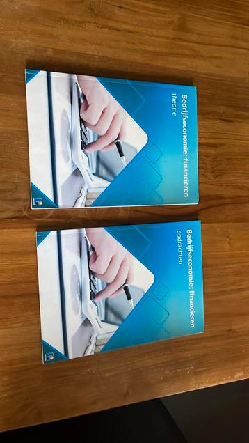 Theorie en opdrachtenboek financieren beschikbaar voor biedingen