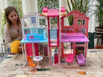 Barbie Droomhuis Poppenhuis (niet compleet) beschikbaar voor biedingen