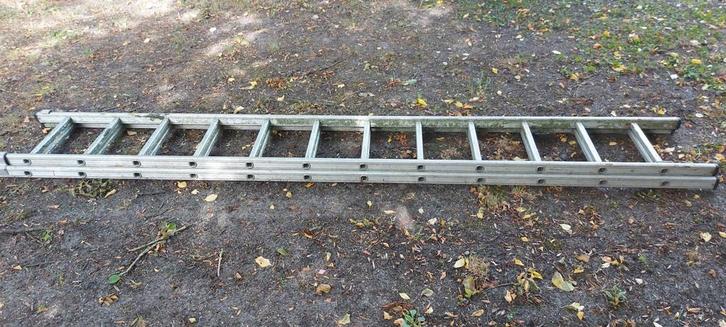 Uitschuifbare ladder - Gebruikt, Doe-het-zelf en Verbouw, Ladders en Trappen, Gebruikt, Ladder, 2 tot 4 meter, Opvouwbaar of Inschuifbaar