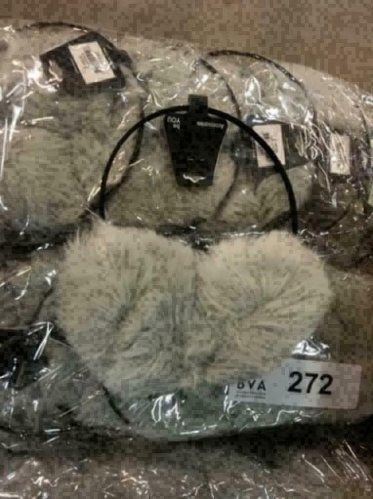 Oorverwarmers Be You partij 120 stuks Pandjeshuis, Kleding | Dames, Mutsen, Sjaals en Handschoenen, Nieuw, Muts, Maat 38/40 (M)