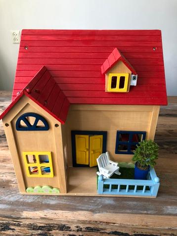 Vernieuwd poppenhuis beschikbaar voor biedingen